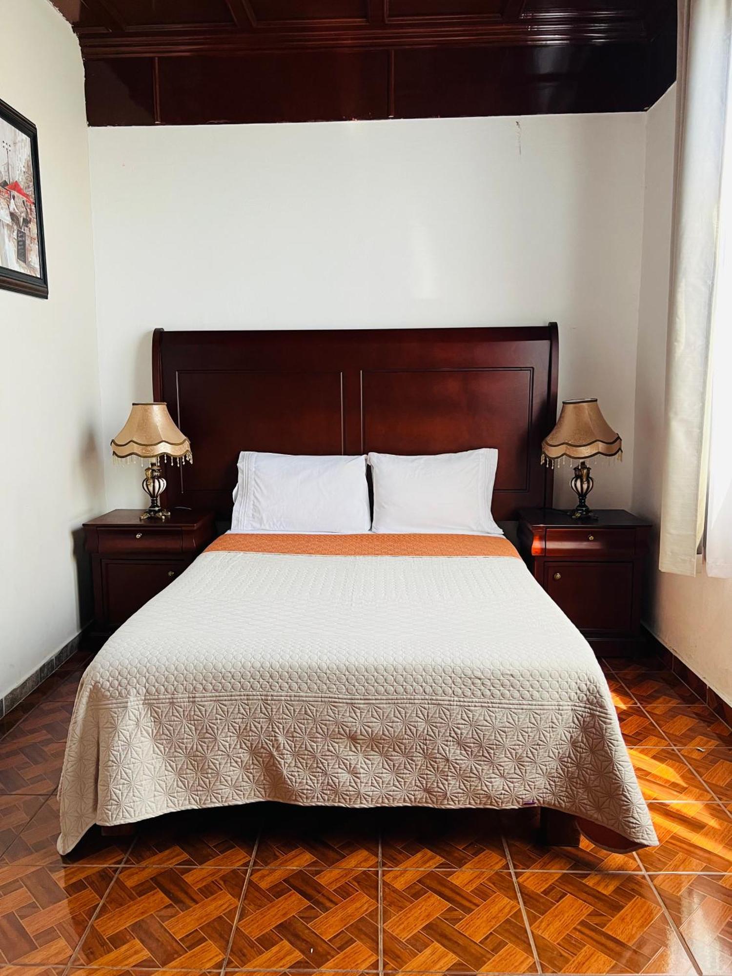 Hosteria Casa Marquez Леон Экстерьер фото